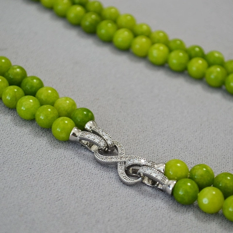 Collana a Doppio Strato in Pietra Naturale Verde Oliva retrò per Donna Elegante Chiusura a Infinito in Rame Intarsiata Con Zirconia Gioielli Fatti a Mano