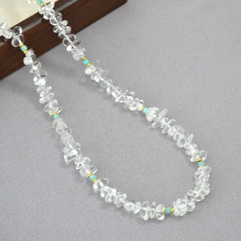 Collana e Bracciale da Donna con Perline di Cristallo Bianco Irregolare Pietra Naturale Rame Placcato Oro Gioielli Boho Minimalisti
