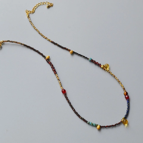 Collana con Pendente a Goccia d'Acqua in Perline Bohémien Fatta a Mano Retrò Catena a Girocollo in Perle di Vetro Colorate