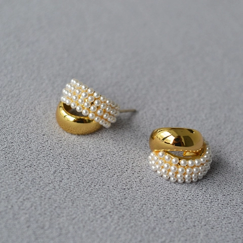 Orecchini a Bottone a Forma di C in Ottone Placcato Oro Vintage Francese Con Perla Artificiale Intarsiata Perno in Argento 925
