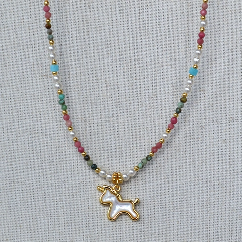 Collar de Cuentas Coloridas Hecho a Mano Con Colgante de Perro Unicornio Perla Artificial Nácar Joyería de Cobre Chapado en Oro para Mujer