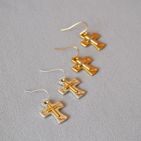 Retro Brass Gold Plated Hammered Cross Earrings For Women Artistic Vintage Two Tone Metal Ear Hook Religious Jewelry Accessory