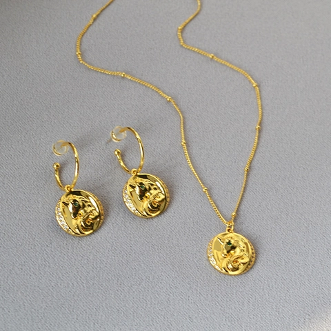 Gioielli Stile Francese Placcato Oro 18K Ottone Unicorno Cavallo Ciondolo Moneta Collana Orecchini Donna Vintage Lusso Strass