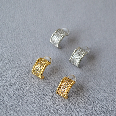 Eleganti Orecchini a Bottone a Forma di C in Rame con Zirconia e Perno in Argento Sterling 925 Placcato Oro Argento Gioielli Donna