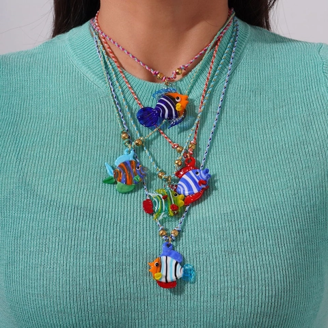 Collier Pendentif Poisson Tropical en Verre Acier Inoxydable Cordon Tissé Multicolore Bijoux Thème Océan pour Femme Plage