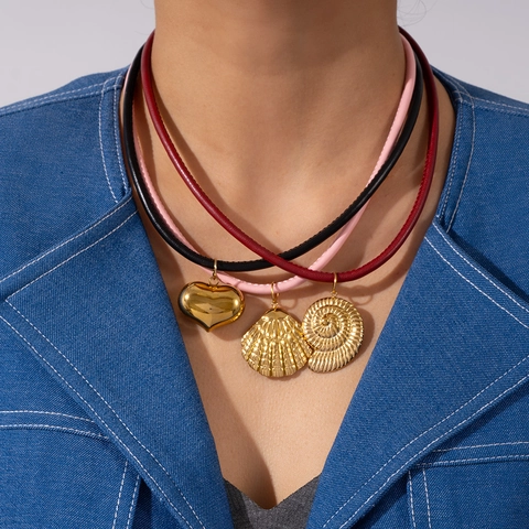 Marine Style Stainless Steel Pendant Necklace PU Leather Cord Heart Conch Shell Pendants Fashion Jewelry For Women Vacation Wear