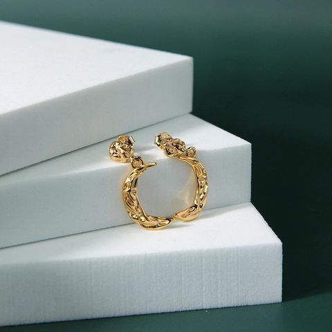 Pendientes de Botón de Luna Creciente de Plata de Ley 925 para Mujer Estilo INS Coreano Joyería Chapada en Oro Martillada