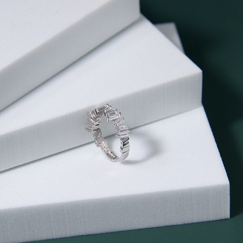 925 Sterlingsilber Minimalistisch Versetzter Zirkonia Offener Ring Für Damen Baguetteschliff Transparenter Stein Verstellbar Schmuck
