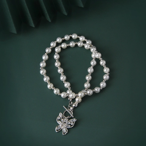 Collana con Ciondolo a Farfalla in Argento Sterling 925 per Donna Gioielli con Chiusura in Perle Artificiali e Strass