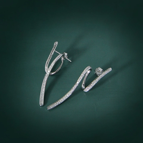 S925 Sterlingsilber Fließwasser Zirkonia Ohrstecker Für Damen Minimalistische Schicke S-Kurve Welle Silber Ohrringe Schmuck