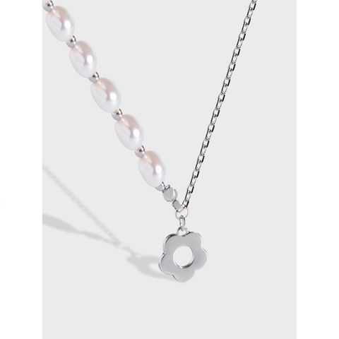 Collana in Argento Sterling 925 con Perle Artificiali Asimmetriche e Ciondolo a Fiore Cavo per Donna Gioielli Eleganti in Stile Coreano