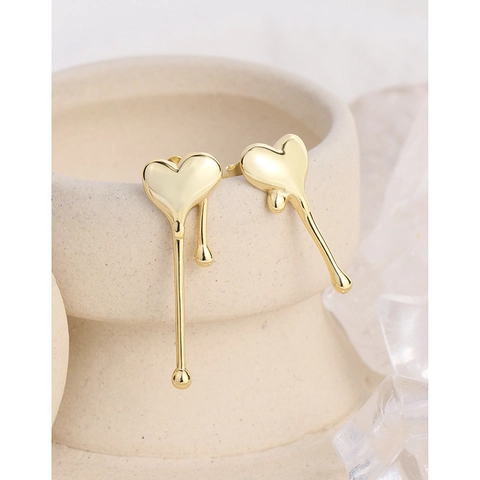 925 Sterling Silver Asymmetric Liquid Heart Stud Earrings For Women Minimalist Melted Heart Design Unique Fashion Jewelry