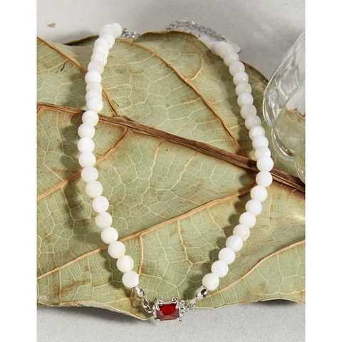 925 Sterling Silber Roter Edelstein Quadratischer Anhänger Muschelperlen Halskette Für Damen Minimalistisch Vintage Koreanischer Stil Schmuck