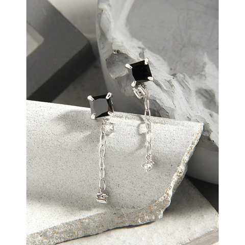 Boucles d'Oreilles Clous en Argent Sterling 925 Pierre Noire Géométrique pour Femmes Boucles d'Oreilles Longue Chaîne en Strass Bijoux Minimalistes