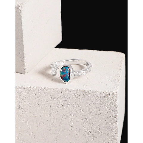 925 Sterlingsilber Unregelmäßige Textur Verstellbarer Ring Mit Ovalem Opal Eingelegt Minimalistischer Schmuck Für Damen