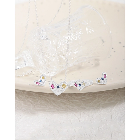 S925 Sterling Zilveren Hart Oorknopjes Kleurrijke Zirkonia Geplooide Textuur Niche Design Mode Sieraden