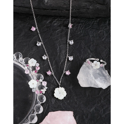 925 Sterling Silver Natural Shell Flower Zirconia Necklace For Women Light Luxury Design Elegant Floral Pendant Clavicle Chain Jewelry Gift