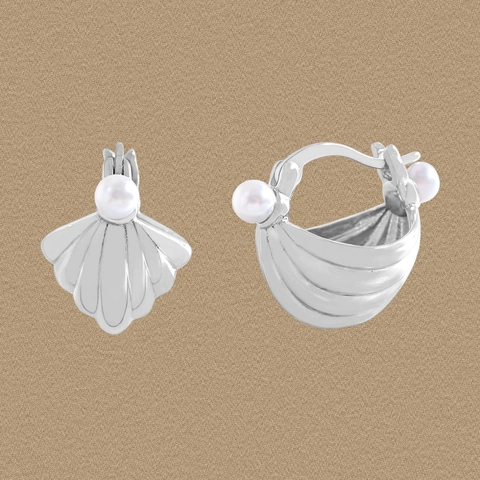 Pendientes de Botón de Concha de Plata de Ley S925 Elegante Perla Artificial Adornada Joyas Bañadas en Oro Blanco Mujer