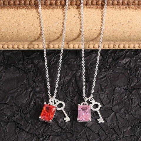 925 Sterling Silver Key Pendant Necklace For Women Elegant Square Zirconia Clavicle Chain Luxury Jewelry Accessory Gift
