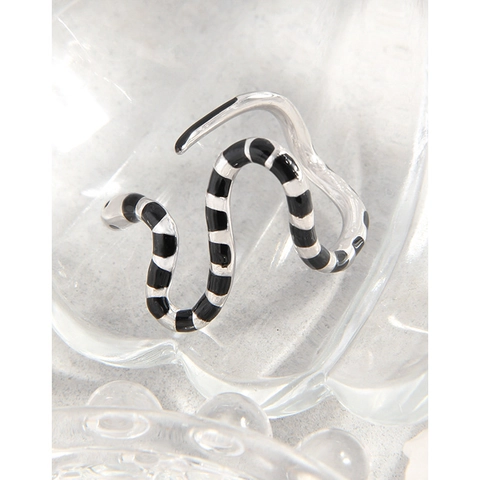 S925 Sterling Silver Snake Shaped Open Ring For Women Black Enamel Striped Adjustable Finger Ring Minimalist Jewelry Gift