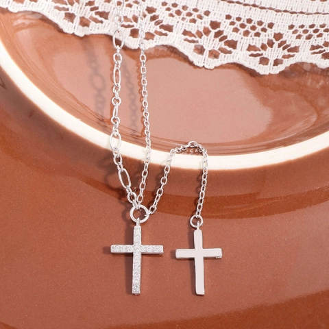 Collana con Nappina a Croce in Zirconia in Argento Sterling 925 per Donna Ciondolo Lariat Minimalista Luccicante Gioielli