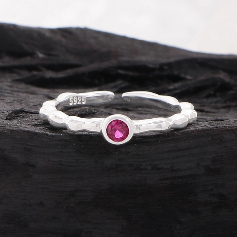 S925 Sterlingsilber Rosarot Zirkonia Offener Ring Damen Verstellbar Gehämmerte Textur Fashion Minimalistischer Schmuck