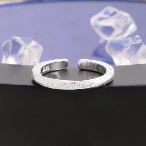925 Sterling Silver Mobius Ring For Women Minimalist Frosted Brushed Adjustable Open Ring Korean Style Jewelry Finger Ring