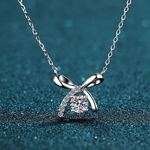 Collana Con Pendente a Fiocco in Argento Sterling 925 per Donna Moissanite Rotonda Brillante Zirconia Gioielli Catena