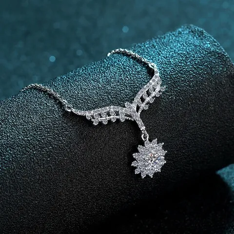 Collana con Pendente a Forma di Sole di Girasole in Argento Sterling 925 Moissanite Zirconia Ali d'Angelo per Donna Gioielli