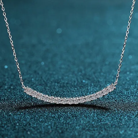 Collana Sorriso in Argento Sterling S925 Con Moissanite per Donna Ciondolo a Barra Curva Minimalista Gioielli Eleganti Regalo