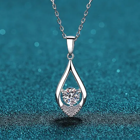 Elegante Collana a Goccia d'Acqua in Argento Sterling S925 per Donna Moda Pendente Intarsiato Moissanite Zirconia Catena Clavicola