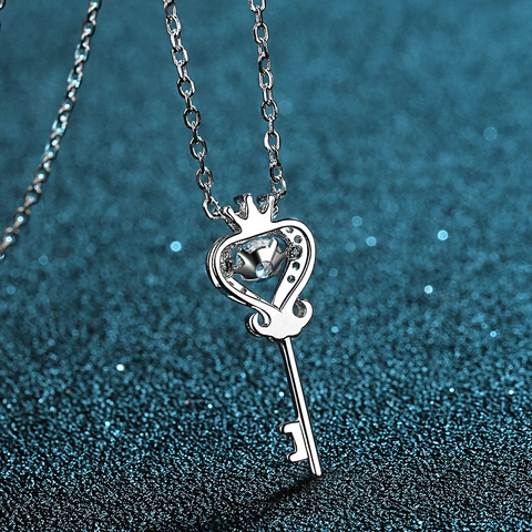 Collana Con Ciondolo a Chiave Corona Cuore in Argento Sterling 925 Moissanite Eleganti Gioielli Placcati Rodio Regalo Donna