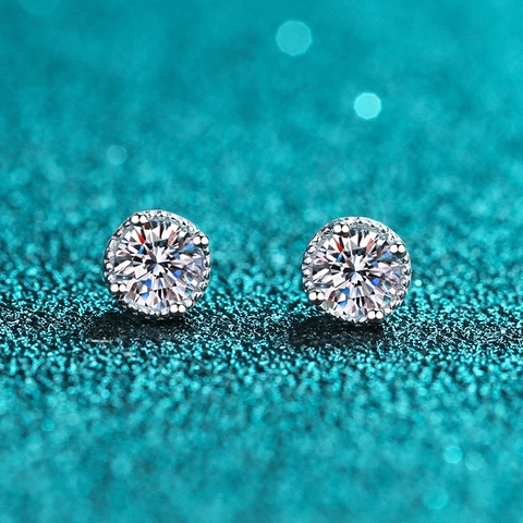 Elegant 925 Sterling Silver Moissanite Stud Earrings Four Prong Round Zirconia Earrings For Women Wedding Jewelry Gift