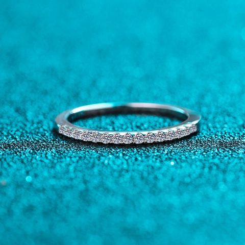 Lussuoso Anello Eternity in Argento Sterling S925 Con Moissanite Per Donna Minimalista Intarsiato Luccicante Regalo Gioielli