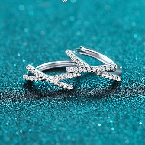 Orecchini a Cerchio Incrociati in Argento Sterling 925 per Donna Lussuosi Orecchini Geometrici a Forma di X con Moissanite Intarsiata
