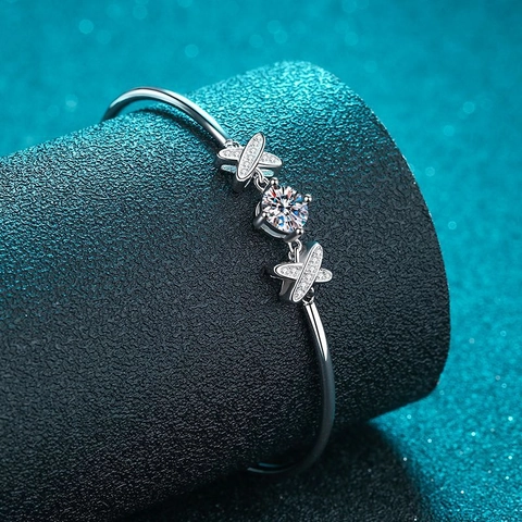 Bracciale Moissanite in Argento Sterling 925 per Donna Elegante Forma a X 1 Carato Taglio Rotondo Regolabile Gioielli
