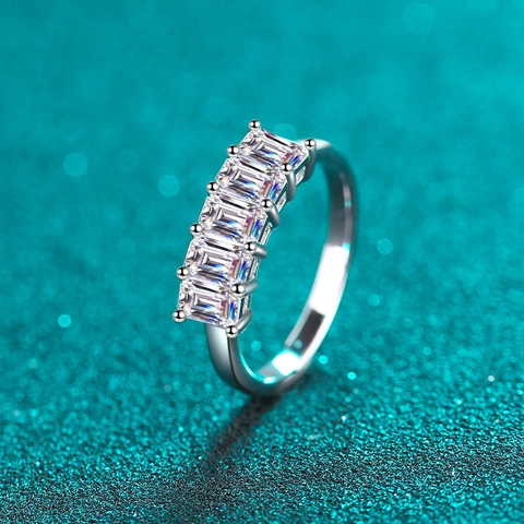 Anello in Argento Sterling S925 Con Moissanite Taglio Smeraldo per Donna Rettangolare a Cinque Pietre Fidanzamento Matrimonio Vintage