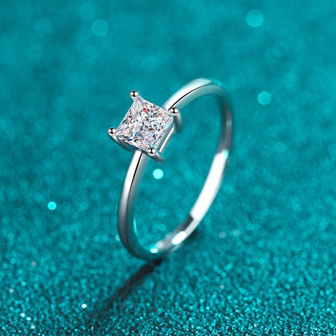 Bague Moissanite en Argent Sterling 925 pour Femmes Taille Princesse Pierre Carrée Bijoux de Mariage Engagement Minimalistes