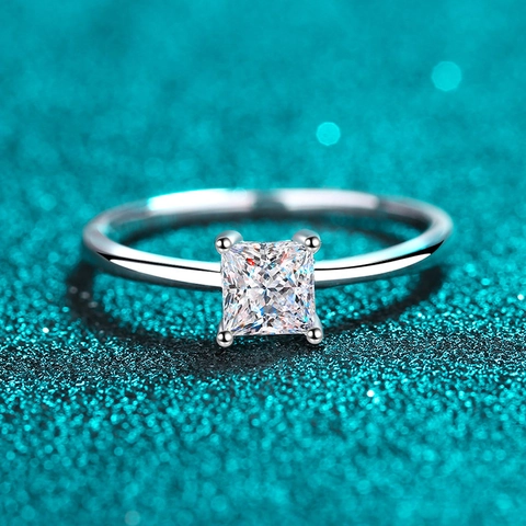 Bague Moissanite en Argent Sterling 925 pour Femmes Taille Princesse Pierre Carrée Bijoux de Mariage Engagement Minimalistes