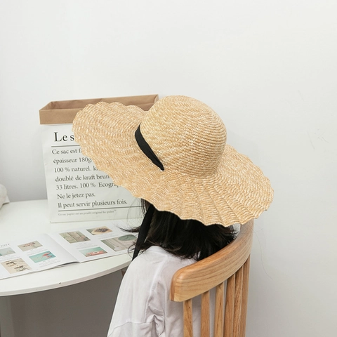 Women's Wheat Straw Sun Hat With Wide Wavy Brim Elegant Black Ribbon Bow Sun Protection Breathable Beach Vacation Hat