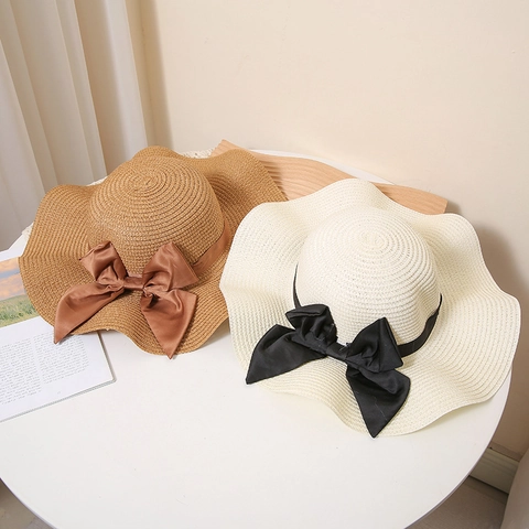 Women's Summer Paper Straw Hat With Large Satin Bow Wavy Wide Brim Sunshade Sun Protection Foldable Beach Vacation Hat