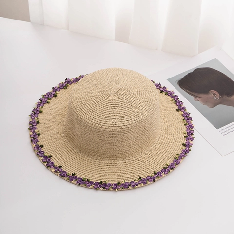 Damen Sommer Blumenstickerei Papierstroh Strohhut Flache Krone Kurze Krempe Sonnenschutz Strandurlaub Outdoor Sonnenhut