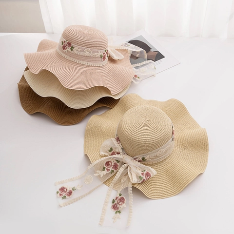 Women French Pastoral Straw Hat Wide Wavy Brim Sun Protection Summer Beach Hat With Lace Ribbon Rose Embroidery Bow