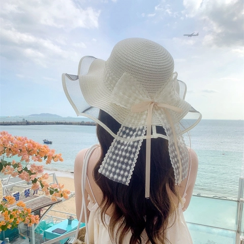 Women Sweet Paper Straw Hat Large Wave Brim Sun Protection Beach Hat With Lace Bow Ribbon Summer Vacation Shading Hat