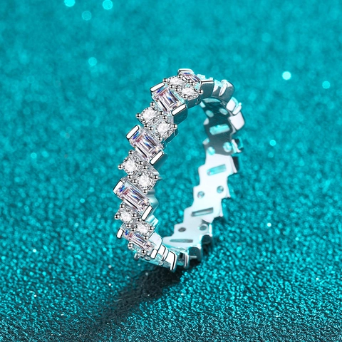 Anello Eternity in Argento Sterling S925 Con Moissanite Completa per Donna Design a Onda Gioielli Scintillanti Anello da Dito di Lusso Leggero