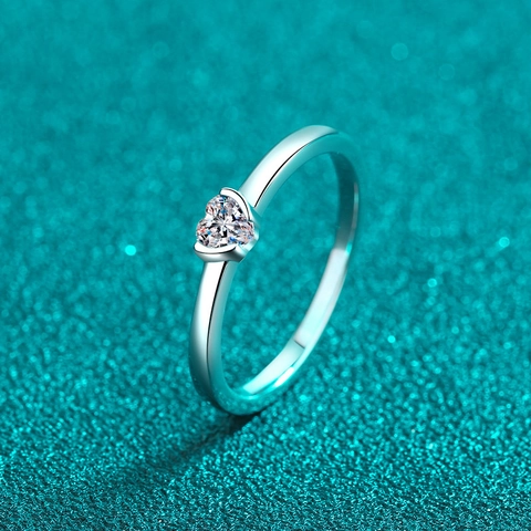 Anillo de Plata de Ley S925 con Moissanita en Forma de Corazón para Mujer Engaste en Bisel Joyería Diaria Anillo Regalo