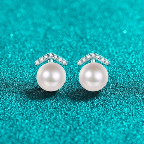 Orecchini a Bottone in Argento Sterling 925 con Perla d'Acqua Dolce e Moissanite Design a V Minimalisti Eleganti per Donna