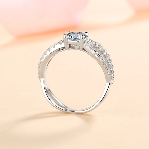 925 Sterling Silver Moissanite Ring For Women 1 Carat Round Brilliant Cut Infinity Twist Band Engagement Wedding Ring