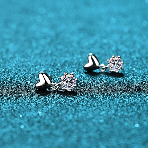 Pendientes de Botón de Corazón de Plata de Ley 925 para Mujer Con Moissanita Circonia Romántico Simple Engaste de 6 Garras Joyería