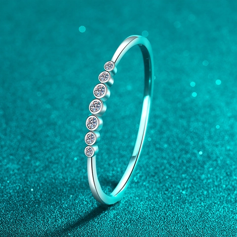 925 Sterlingsilber Moissanit Armreif Für Damen Elegant Sieben Graduierte Runde Moissanit Steine Zargenfassung Poliertes Armband Schmuck Geschenk
